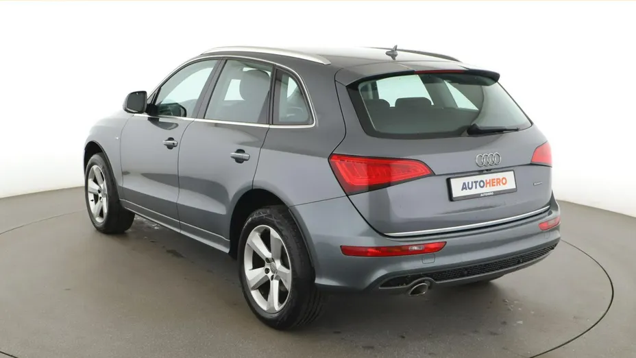 AUDI Q5 -