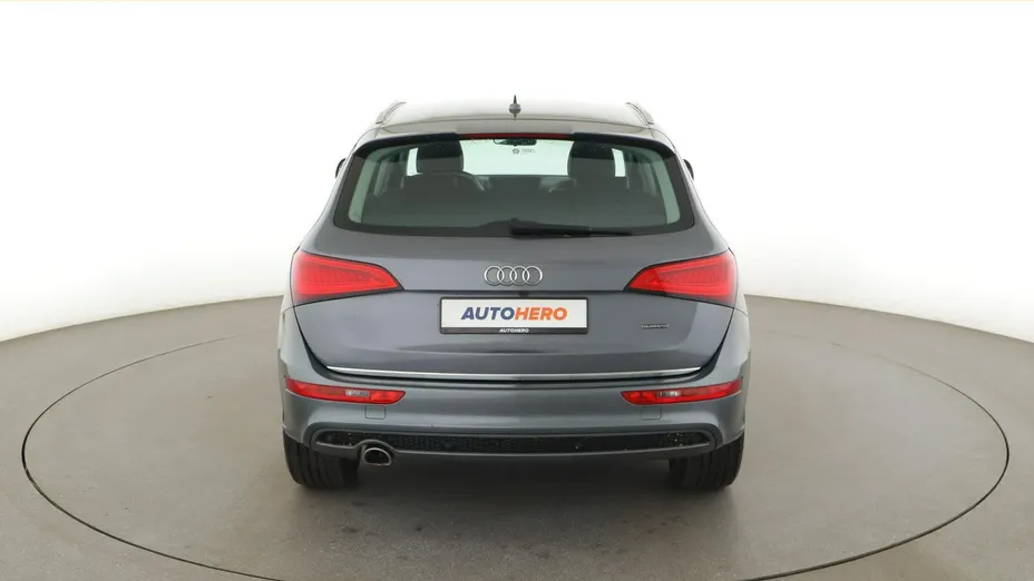 AUDI Q5 -