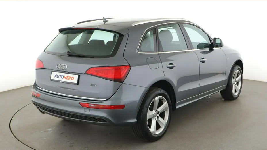 AUDI Q5 -