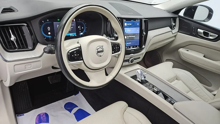 VOLVO XC60 -