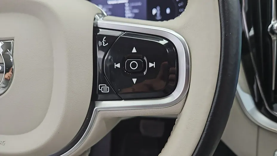 VOLVO V60 -
