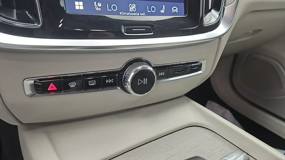 VOLVO V60 -