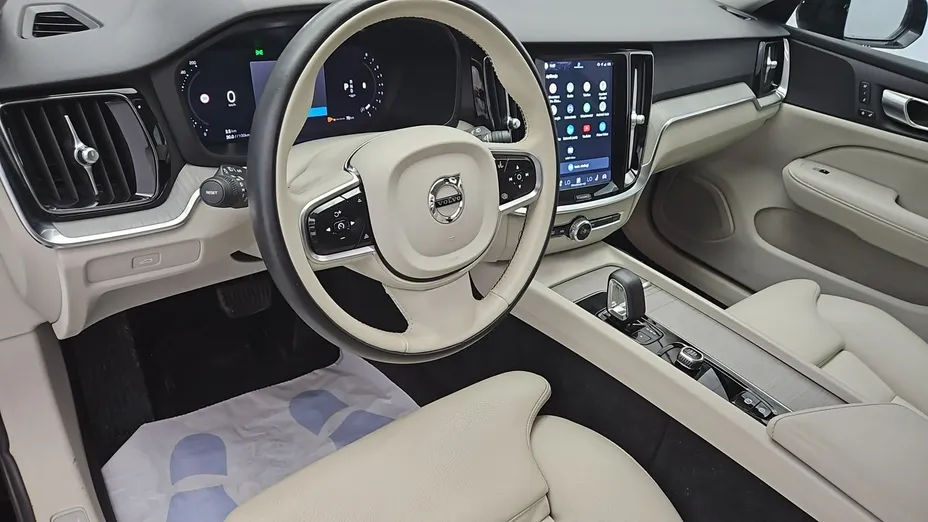 VOLVO V60 -