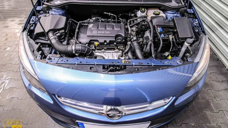 OPEL Astra -