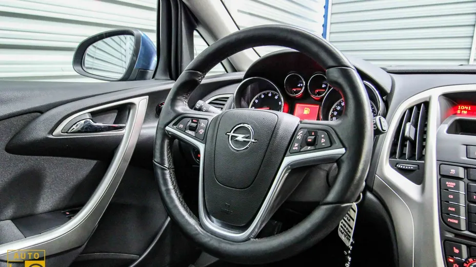 OPEL Astra -