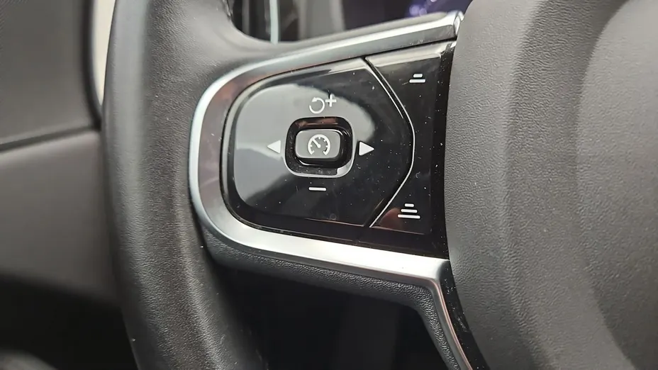 VOLVO XC60 -
