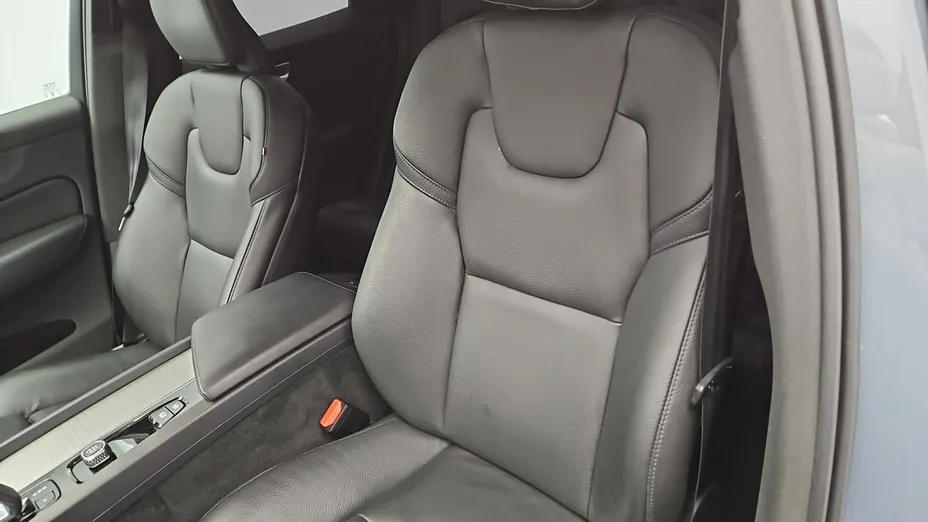 VOLVO XC60 -
