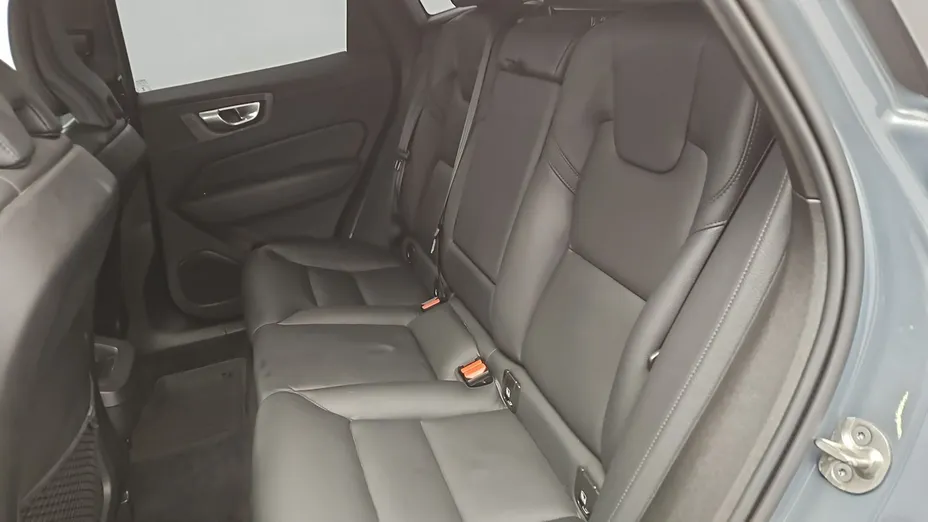 VOLVO XC60 -
