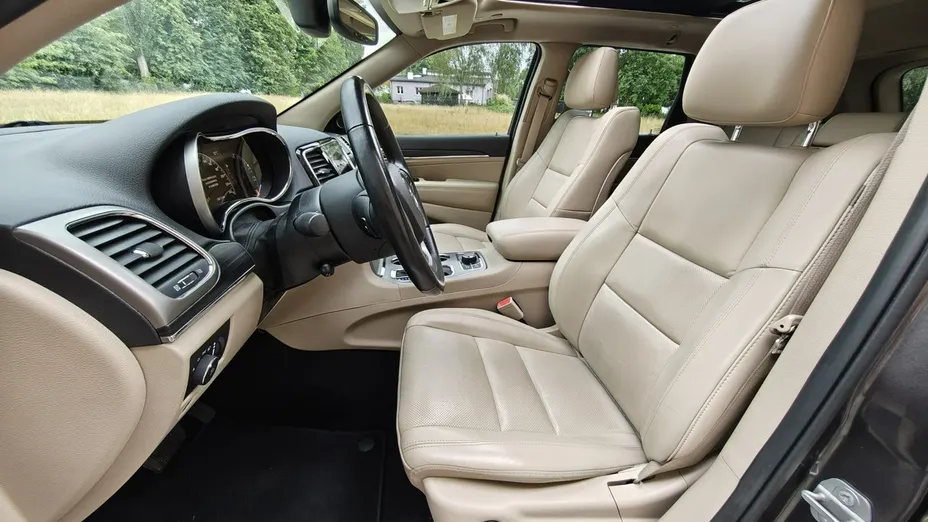 JEEP Grand Cherokee -