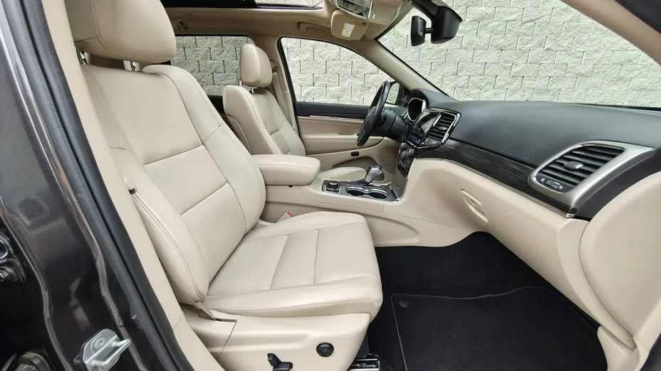 JEEP Grand Cherokee -