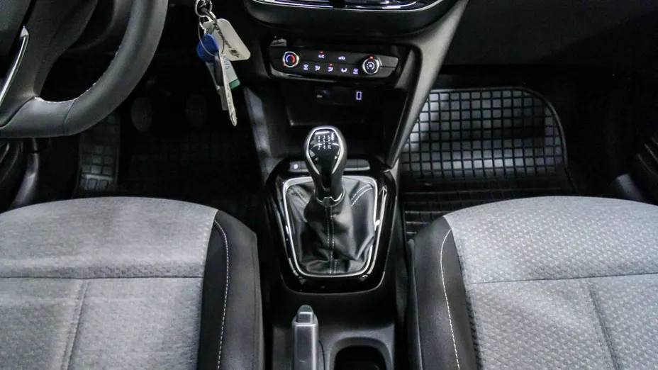 OPEL Corsa -