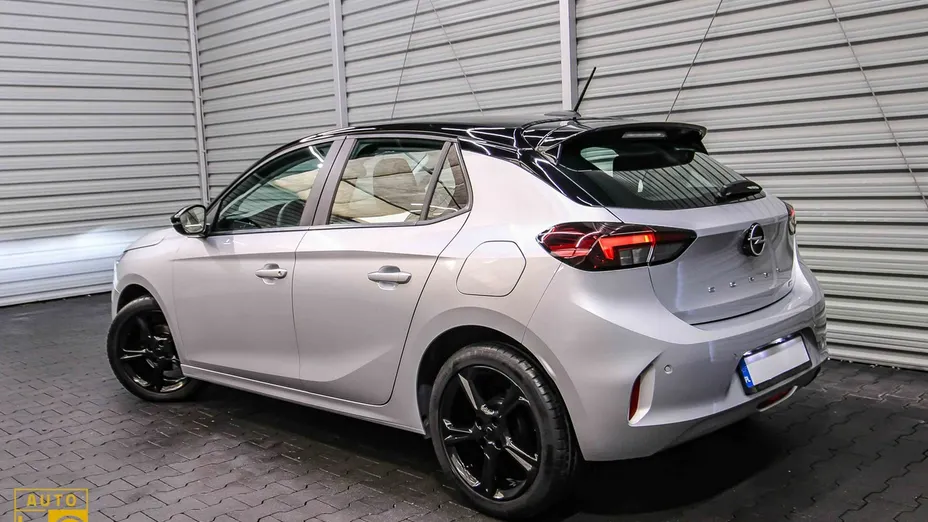 OPEL Corsa -
