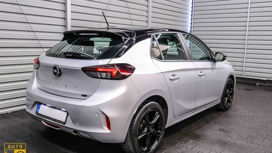 OPEL Corsa -