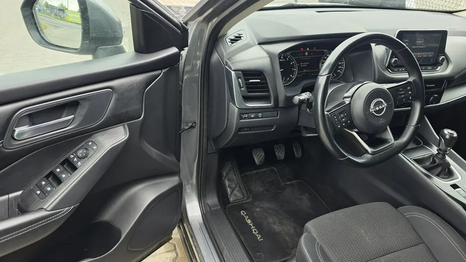 NISSAN Qashqai -