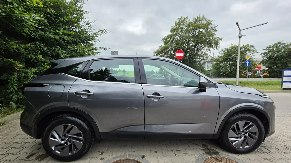 NISSAN Qashqai -