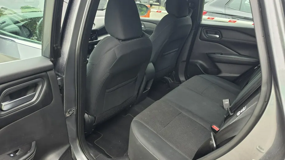 NISSAN Qashqai -