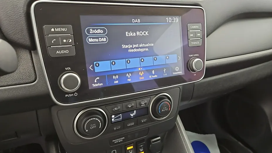 NISSAN Leaf -