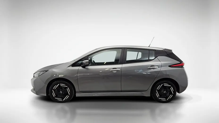 NISSAN Leaf -