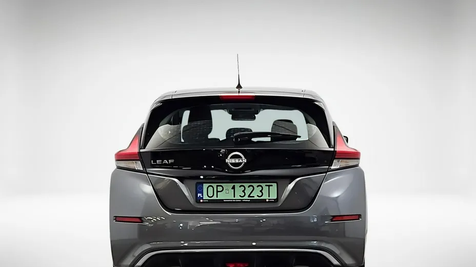 NISSAN Leaf -