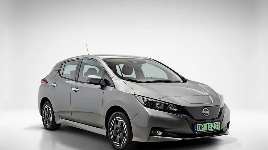 NISSAN Leaf -