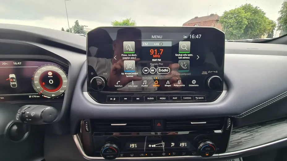 NISSAN Qashqai -