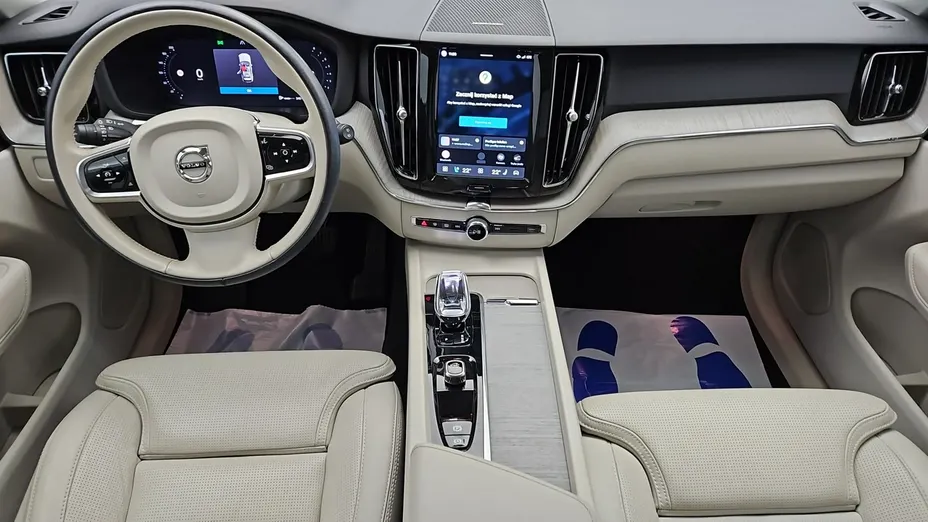 VOLVO XC60 -