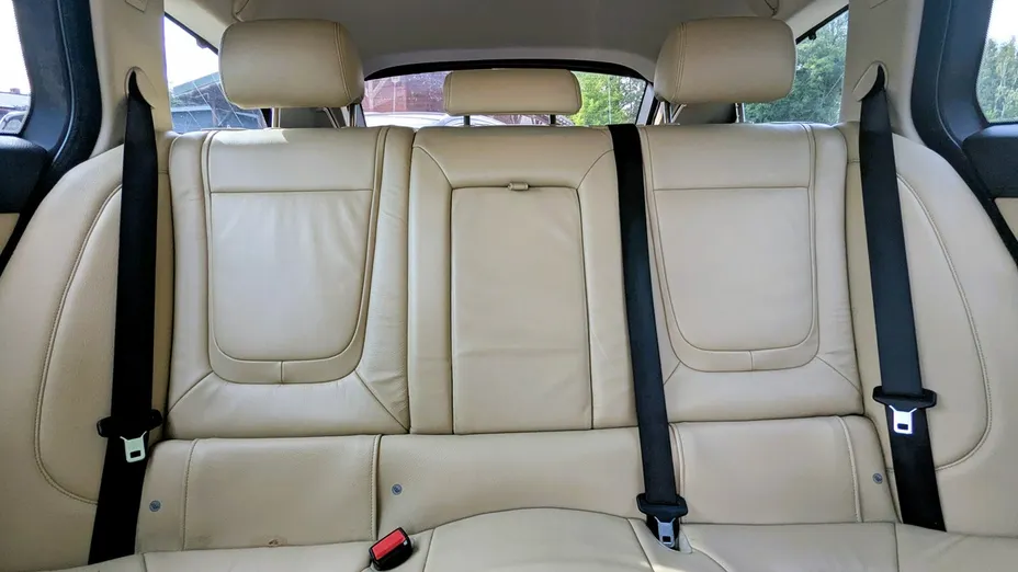 JAGUAR XF -