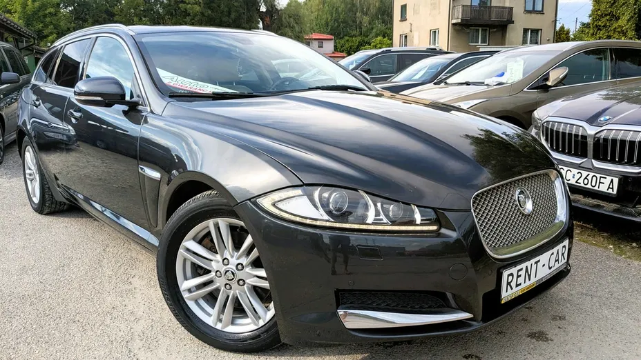 JAGUAR XF -