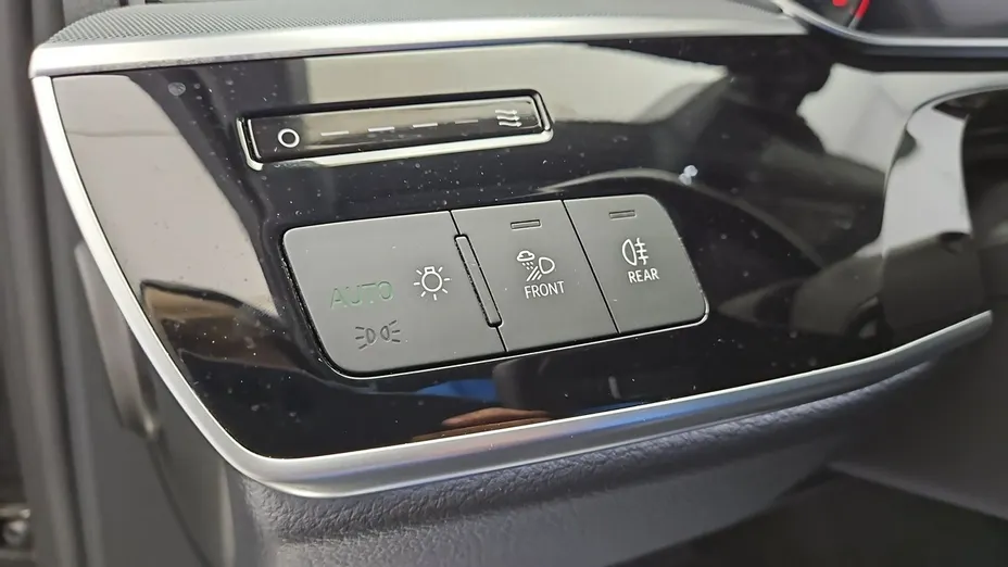 AUDI A8 -