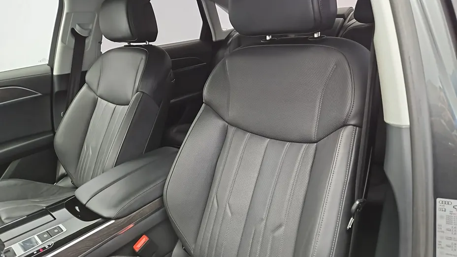 AUDI A8 -