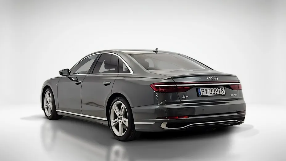 AUDI A8 -