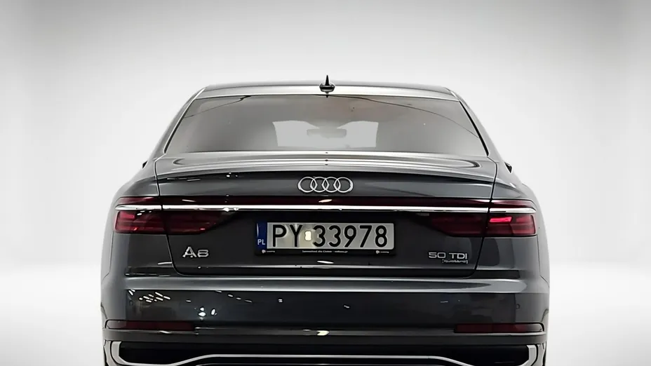 AUDI A8 -