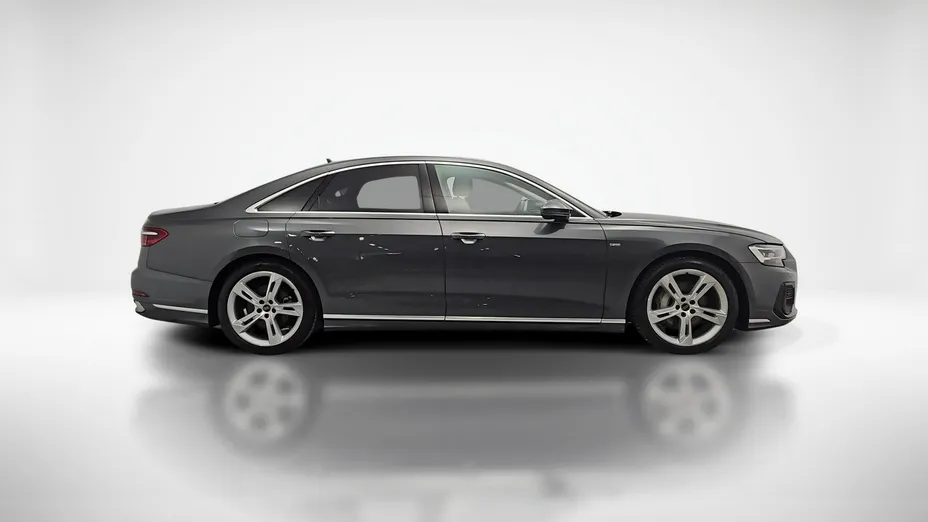 AUDI A8 -