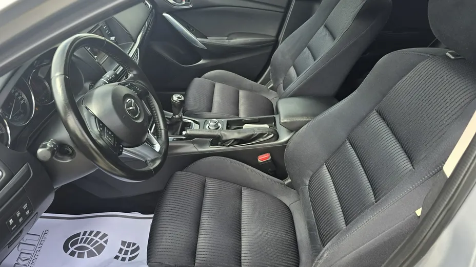 MAZDA 6 -