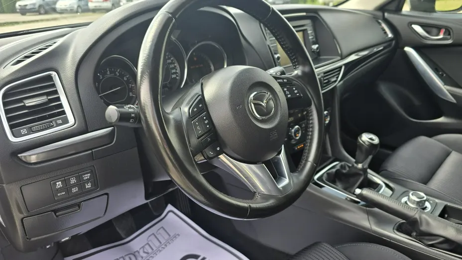 MAZDA 6 -