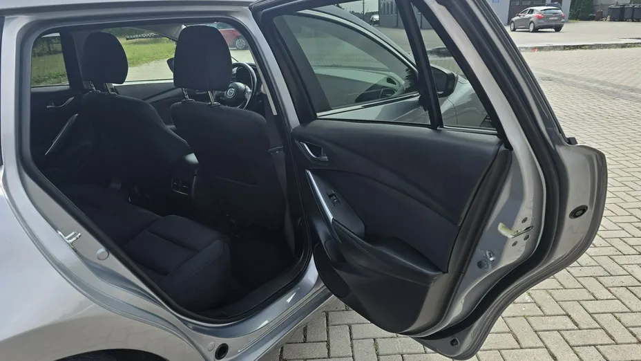 MAZDA 6 -