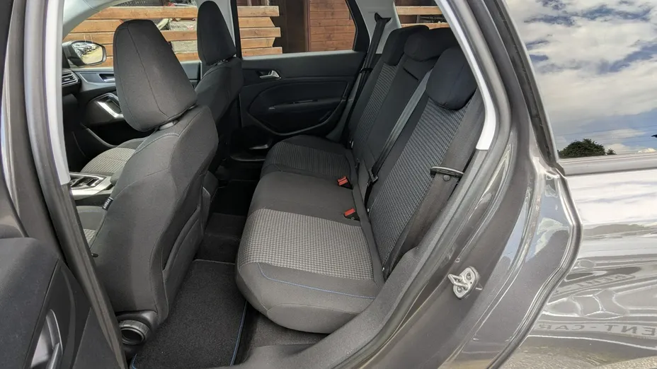 PEUGEOT 308 -