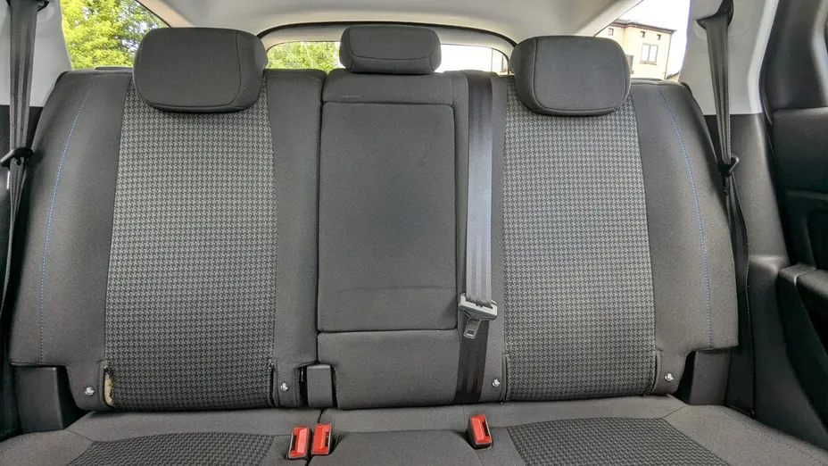 PEUGEOT 308 -