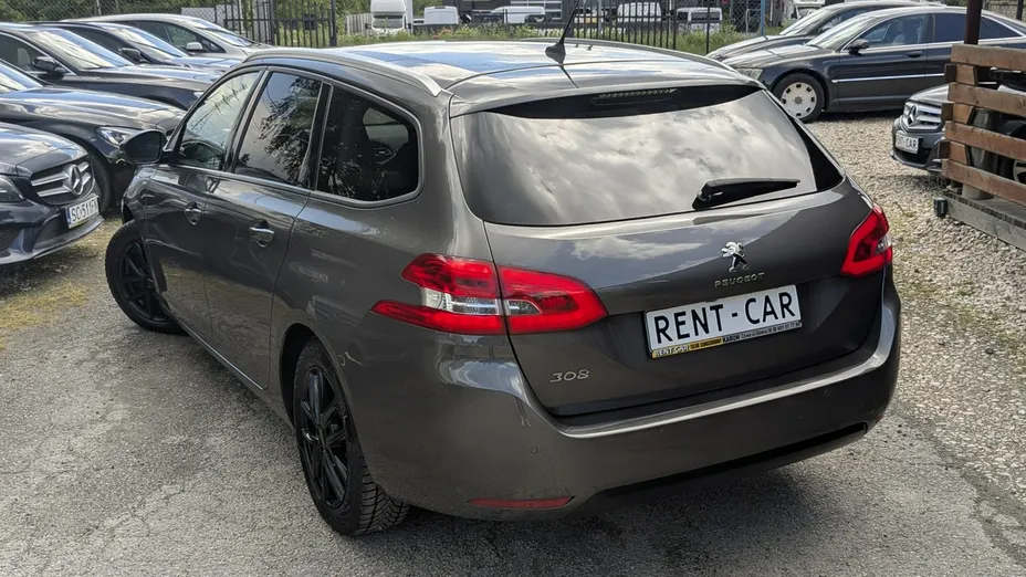 PEUGEOT 308 -