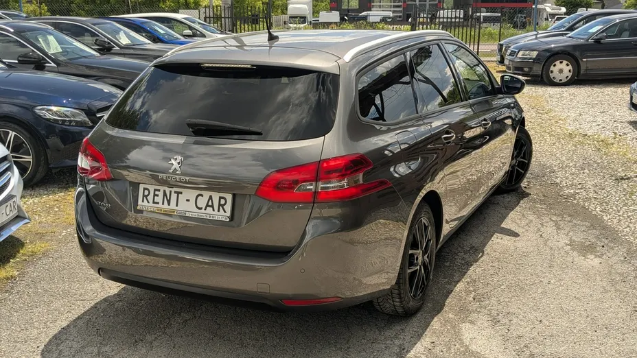 PEUGEOT 308 -