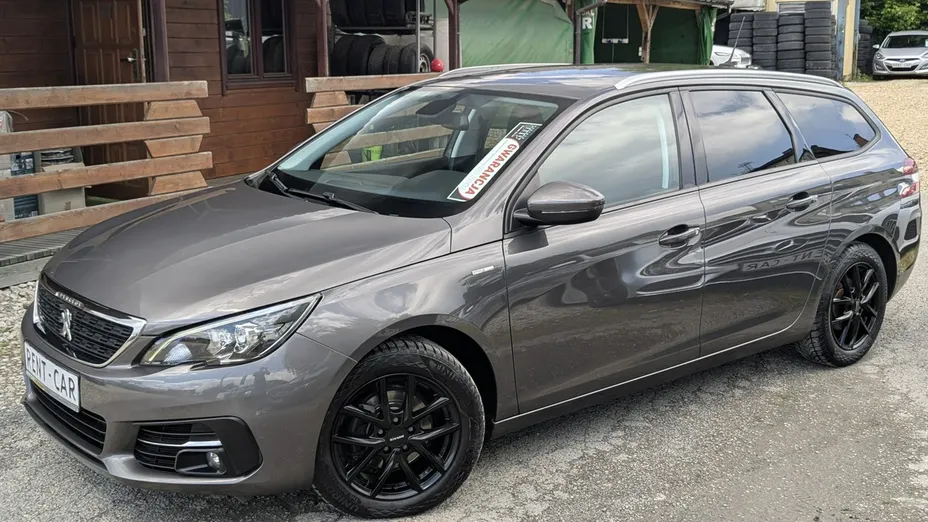 PEUGEOT 308 -