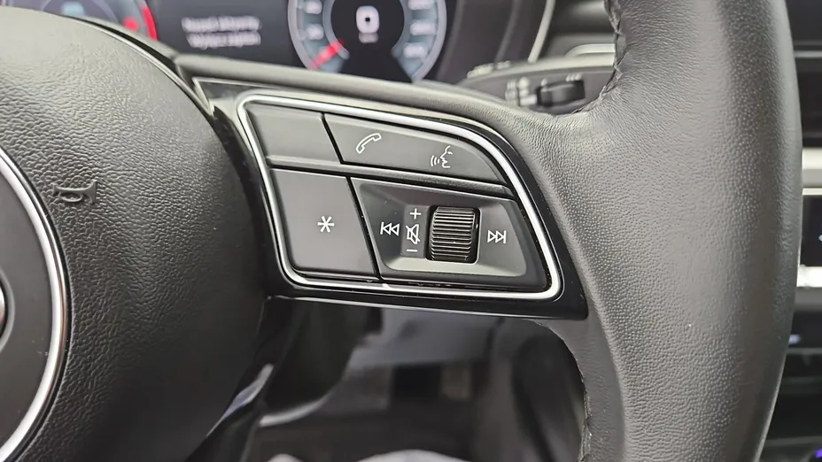 AUDI A4 -