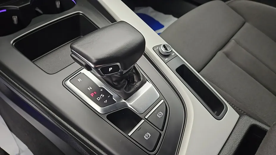 AUDI A4 -