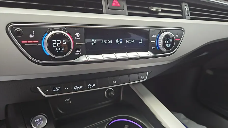 AUDI A4 -