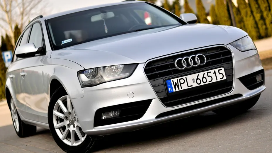 AUDI A4 -