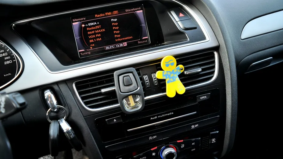 AUDI A4 -