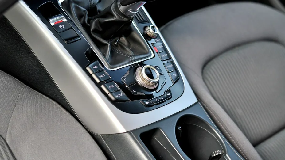 AUDI A4 -