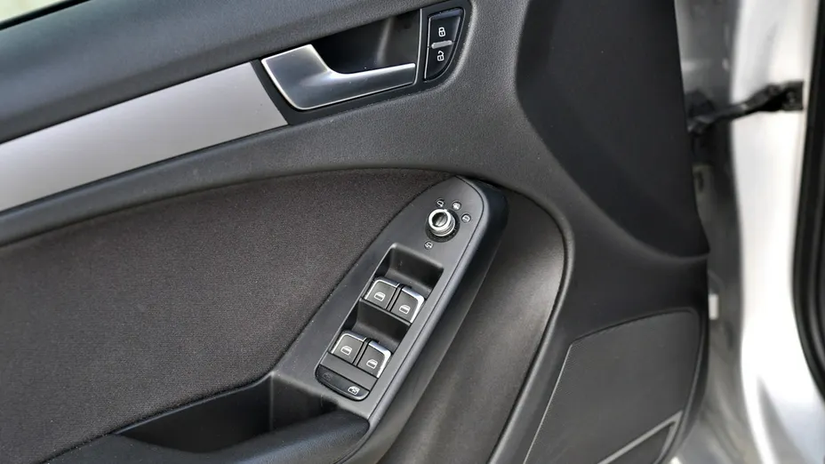 AUDI A4 -