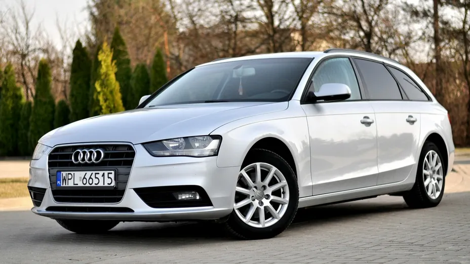 AUDI A4 -