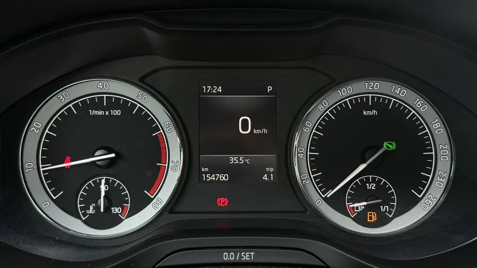 SKODA Karoq -
